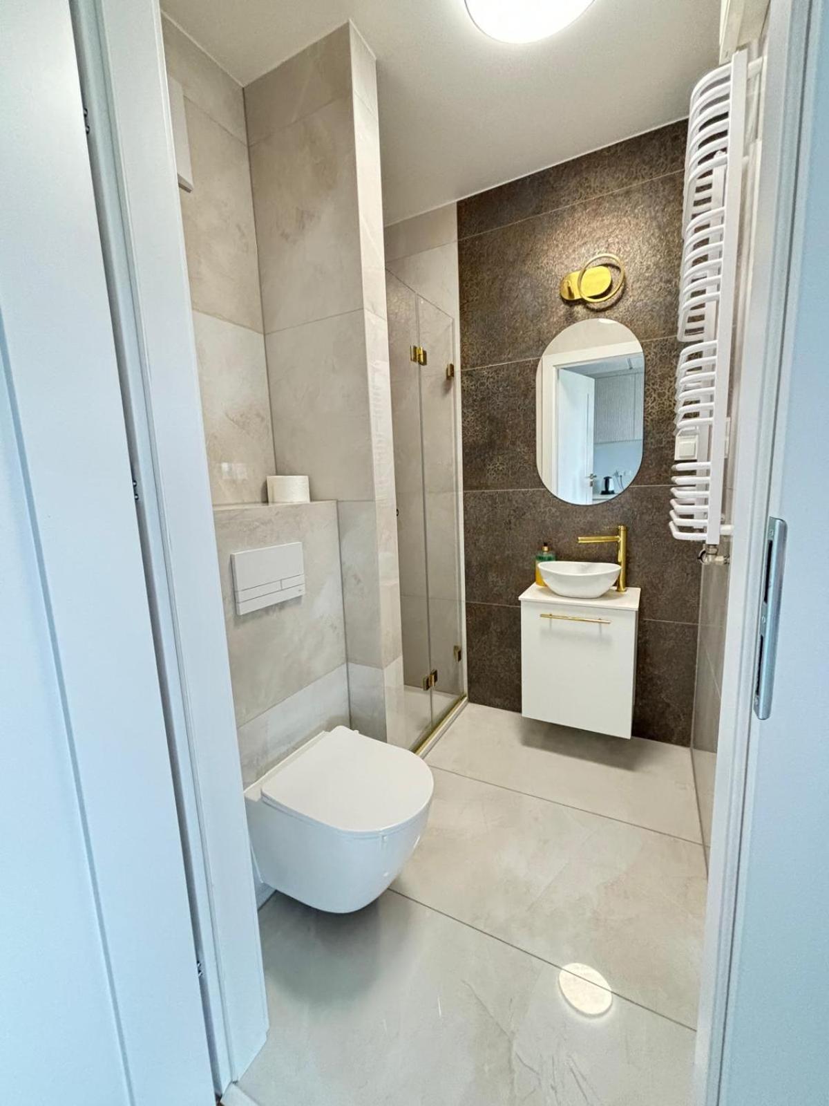 Hello Apartments Pileckiego Warsaw Ngoại thất bức ảnh